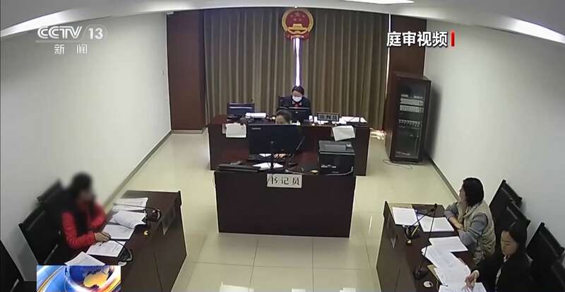 洗墩布被辞退 法院：支持！儿童安全重于一切j9九游会入口首页一名厨工在幼儿园洗碗池里(图18)
