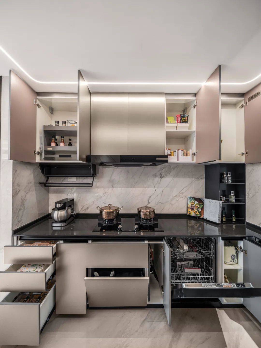 - 环境户型价格地址楼盘详情配套电话交房时间配套电话交房时间j9平台建发·海宸 (售楼处) 首页 - 建发·海宸销售中心(图11)